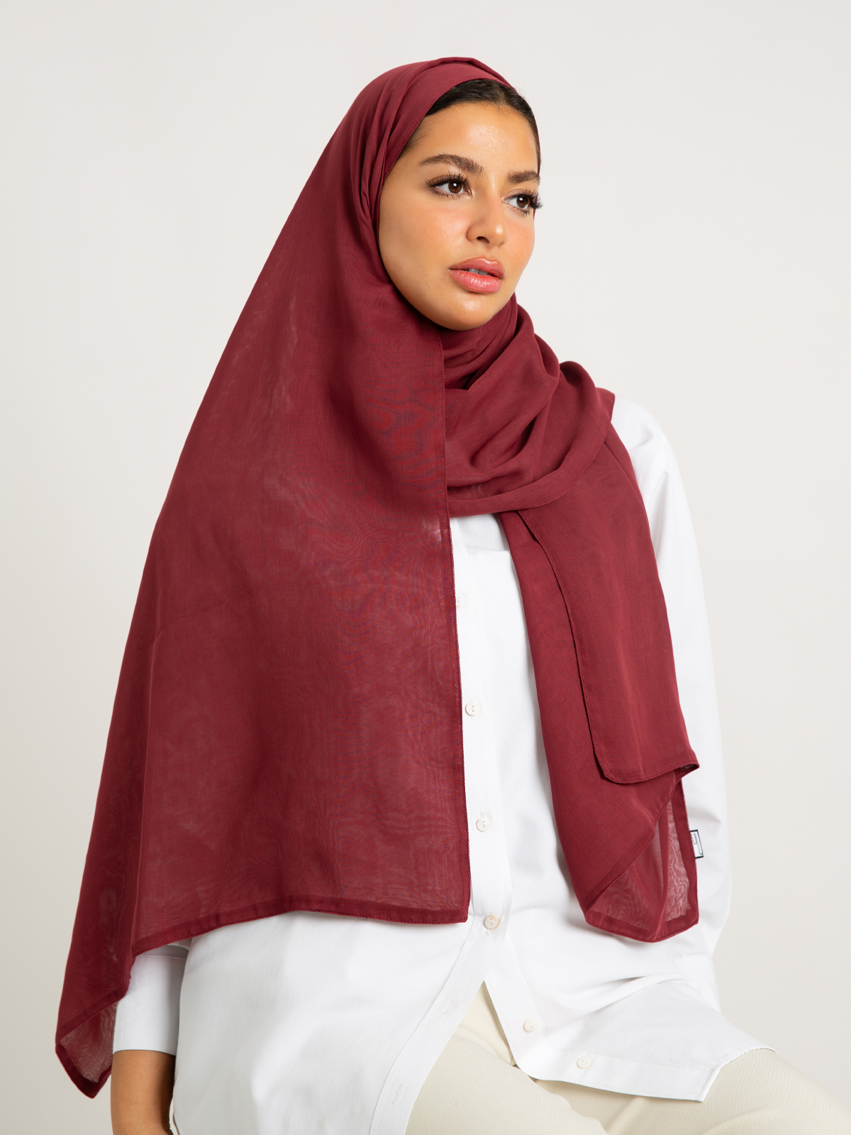 1102fw2410saplmr-maroon-voile-tarha-plain-voile-tarha-11-base.jpg طرحة بوال مارون - الصورة 1