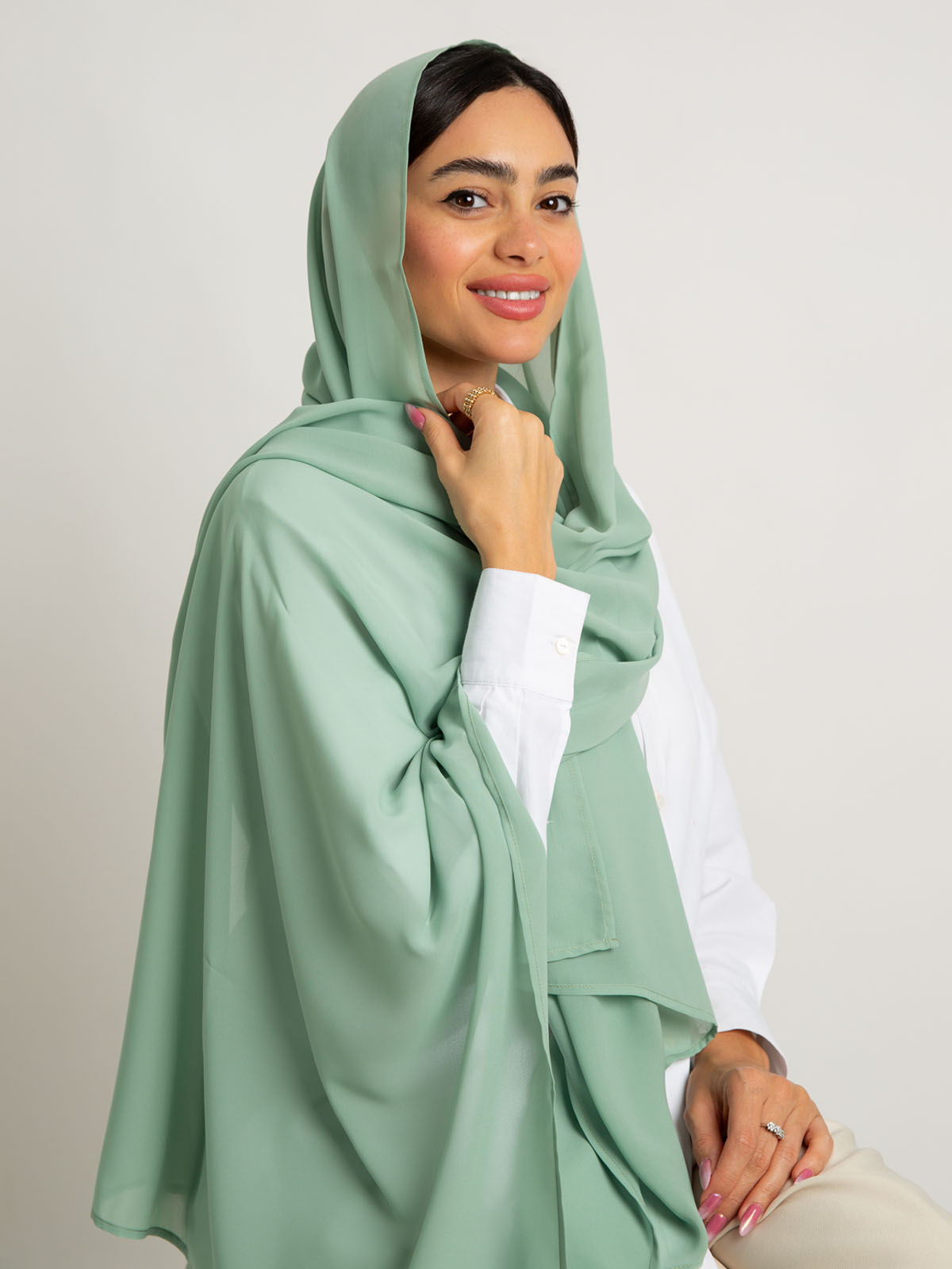 12a0014fw2507saplg-apple-green-laser-tarha-plain-laser-tarha-2-base.jpg طرحة ليزر أخضر تفاحي - الصورة 1