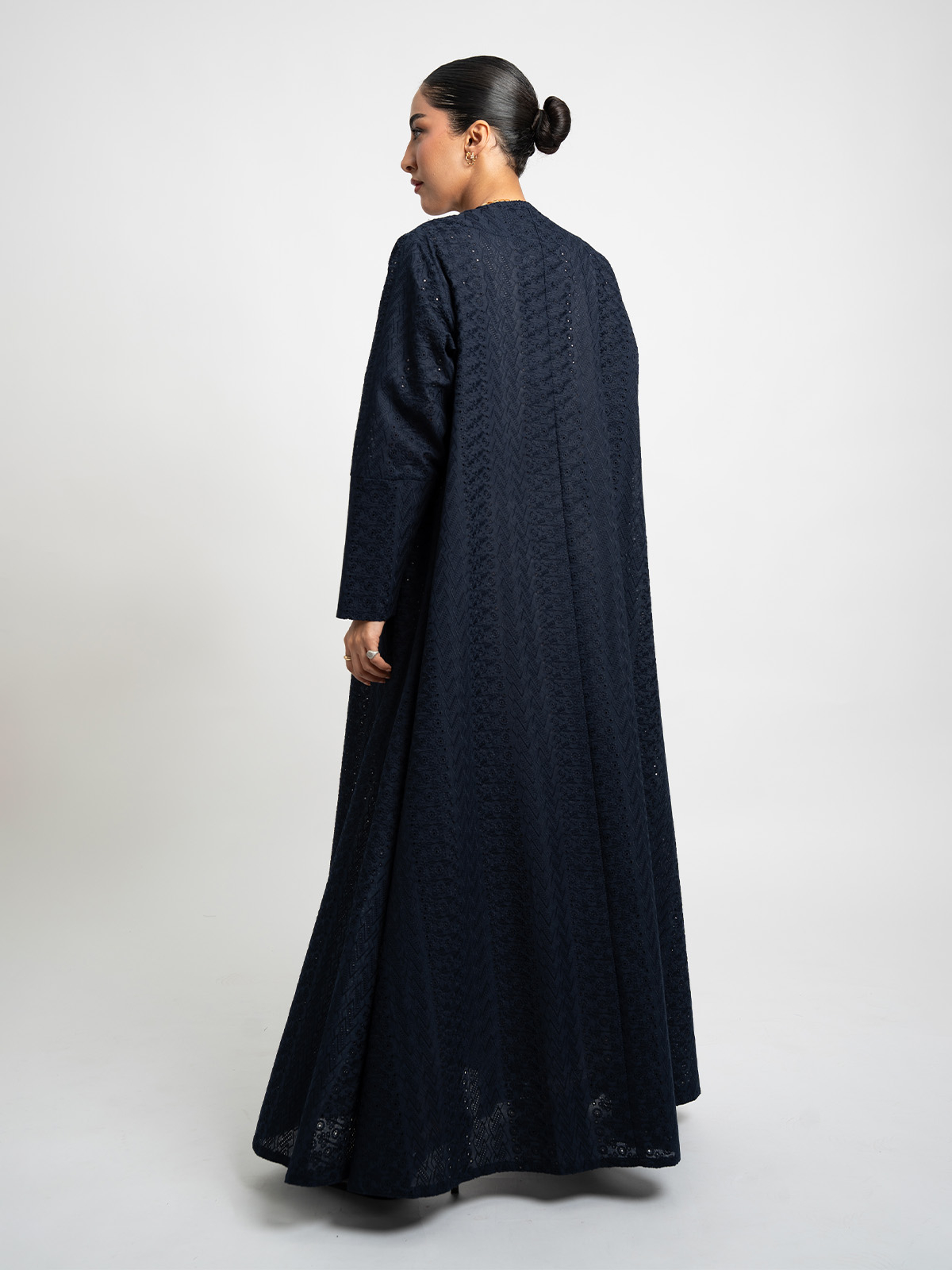 20805fw2601sacon.jpg عباية نص كلوش بتلات ركامة كحلي - الصورة 1